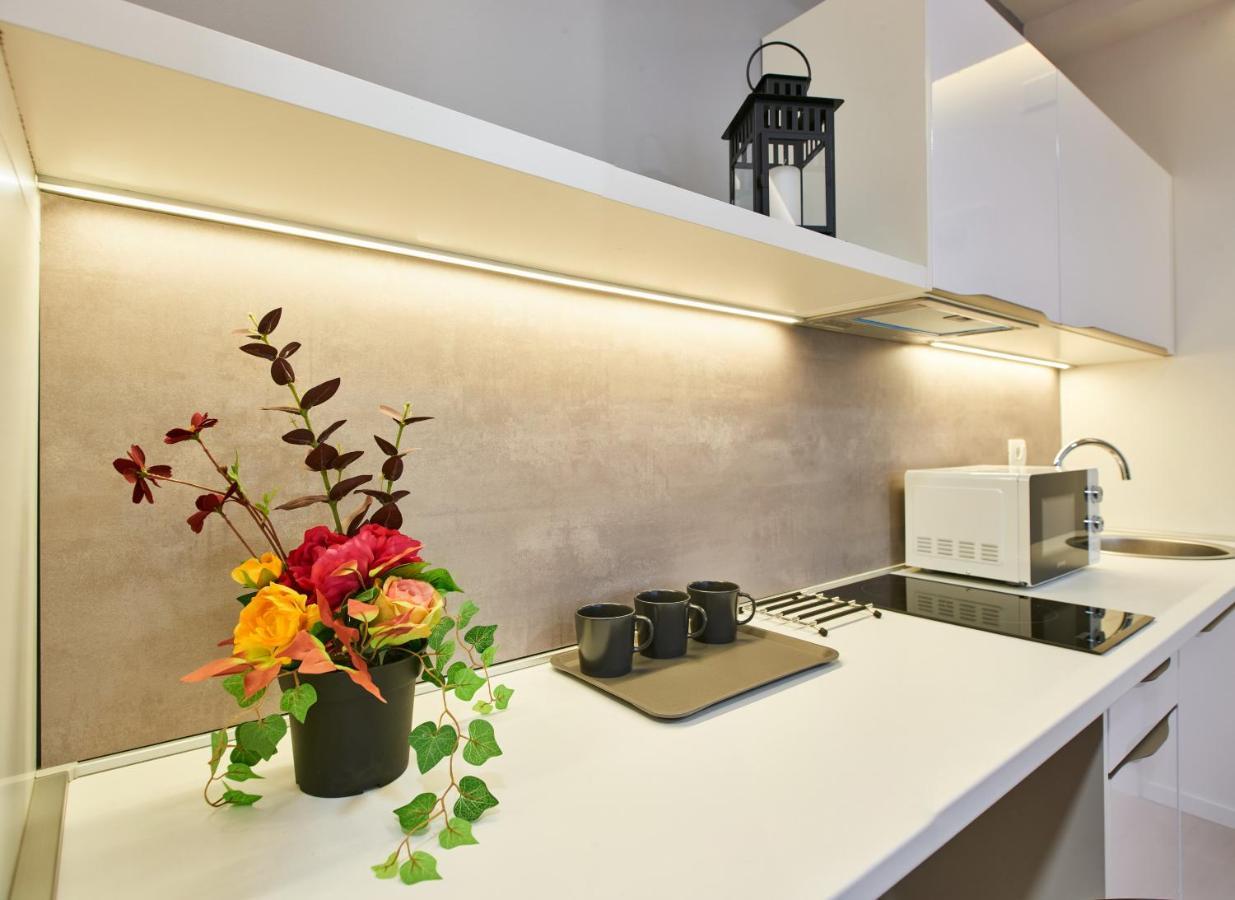 Bed Of Roses Apt 1, Luxury, Designer Decorated ザグレブ エクステリア 写真